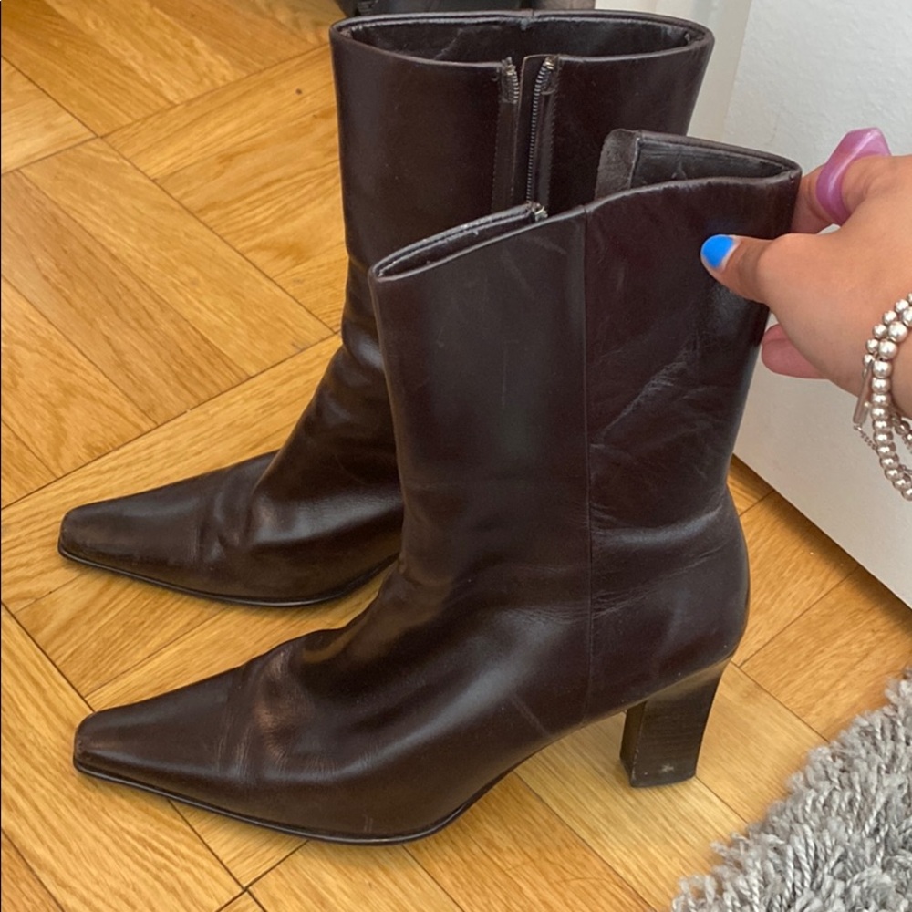 Glory Chen brown leather boots!